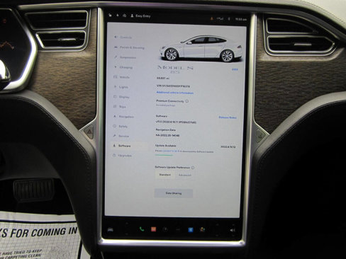 Used 2013 Tesla Model S Long Range image 23