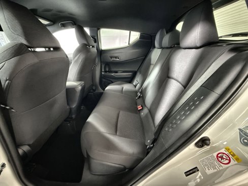Used 2018 Toyota C-HR XLE image 23