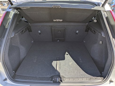 Certified 2023 Volvo XC40 B5 Plus image 13