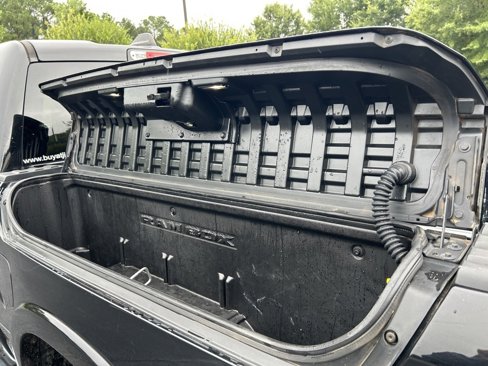 Used 2019 RAM 1500 Laramie image 30