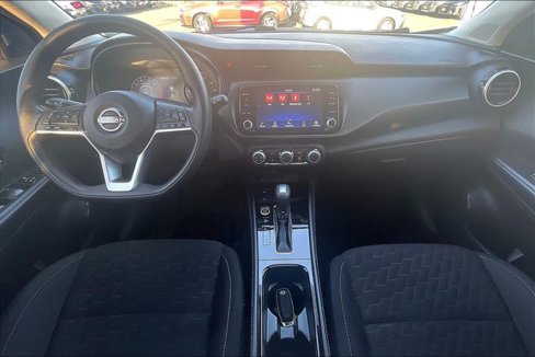 Used 2023 Nissan Kicks SV image 14