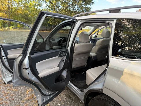 Used 2014 Subaru Forester 2.5i Touring image 24