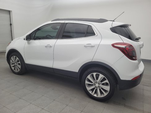 Used 2019 Buick Encore Preferred image 3