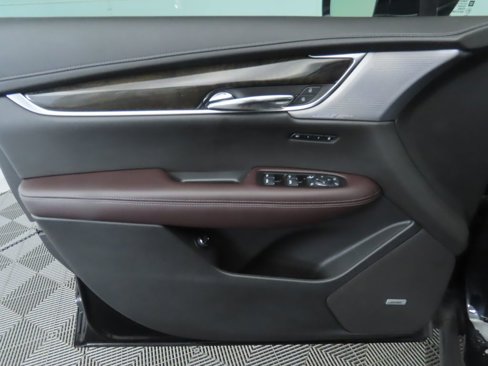 Used 2020 Cadillac XT6 Premium Luxury image 26