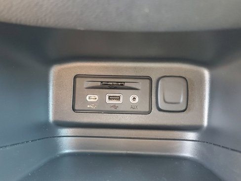 Used 2023 Chevrolet Equinox LT image 27