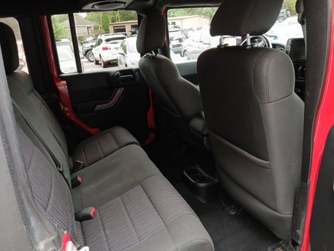 Used 2012 Jeep Wrangler Unlimited Sport image 13