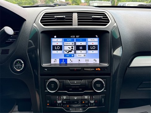 Used 2017 Ford Explorer XLT w/ Equipment Group 202A image 35