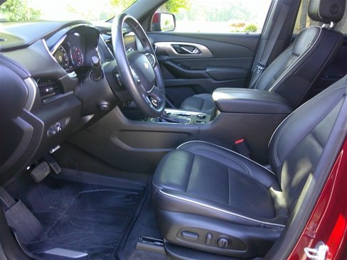 Used 2023 Chevrolet Traverse Premier w/ LPO, Floor Liner Package image 10
