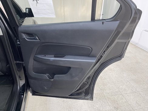 Used 2017 Chevrolet Equinox LT w/ Convenience Package image 12