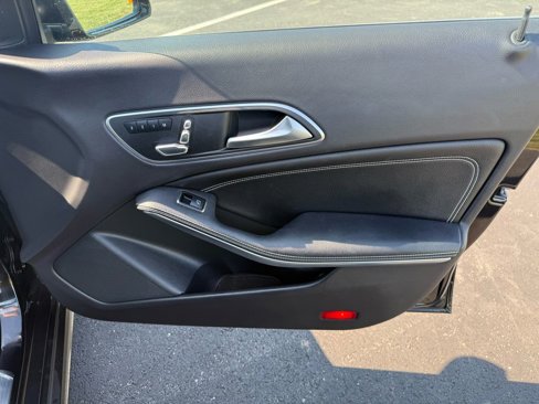 Used 2018 Mercedes-Benz CLA 250 image 20