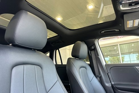 Used 2025 Mercedes-Benz GLA 250 4MATIC image 17