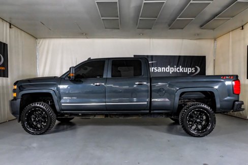 Used 2019 Chevrolet Silverado 2500 W/T image 12