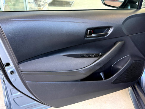 Used 2022 Toyota Corolla LE image 8
