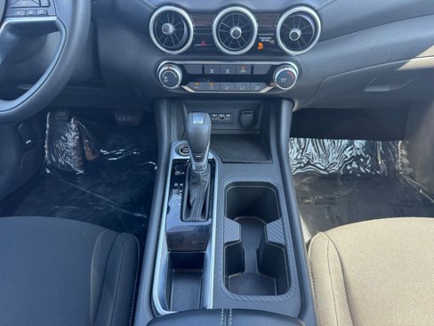 Used 2024 Nissan Sentra SV image 39
