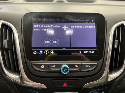 Used 2020 Chevrolet Equinox Premier image 24
