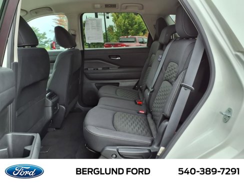 Used 2022 Nissan Pathfinder SV image 13