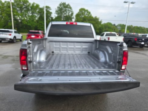 Used 2021 RAM 1500 Classic SLT image 5