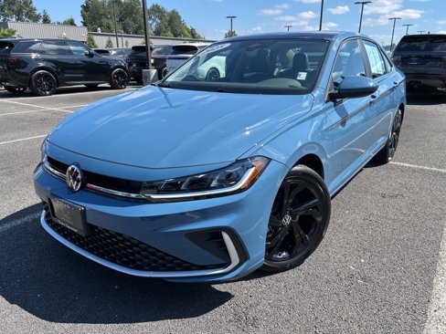 Used 2025 Volkswagen Jetta SE image 1