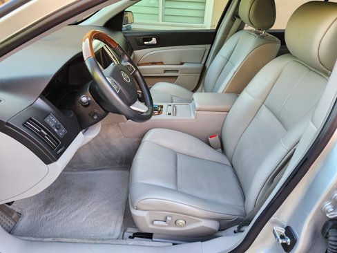 Used 2011 Cadillac STS image 29