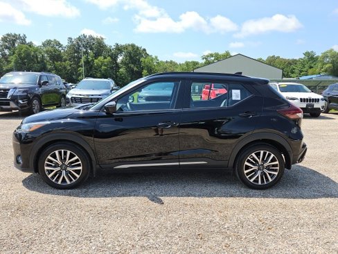 Certified 2023 Nissan Kicks SR image 2