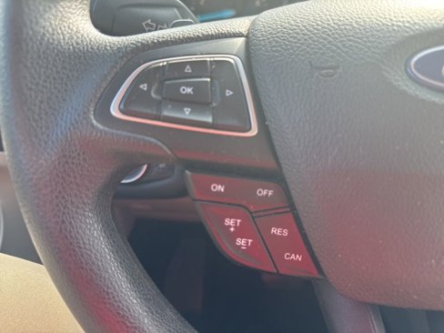 Used 2017 Ford Escape SE w/ Equipment Group 201A image 13