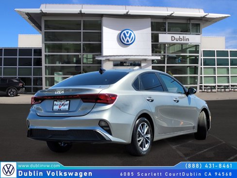 Used 2023 Kia Forte LXS image 4