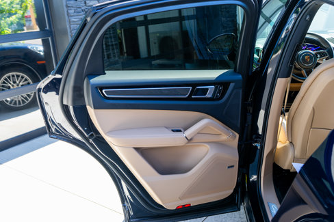 Used 2022 Porsche Cayenne S image 35