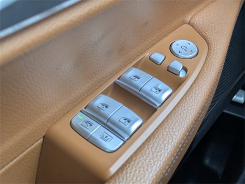 Used 2017 BMW 740i image 23