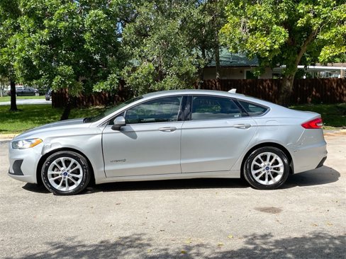 Used 2019 Ford Fusion SE image 4