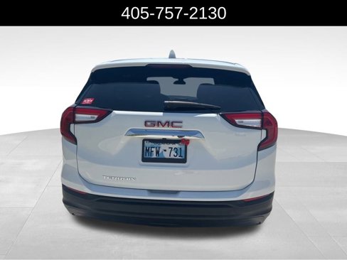 Used 2022 GMC Terrain SLE image 8