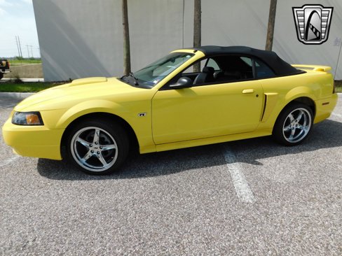 Used 2001 Ford Mustang GT image 4