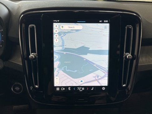 New 2025 Volvo XC40 B5 Core w/ Protection Package Premier image 12