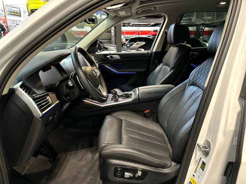 Used 2022 BMW X7 xDrive40i image 14