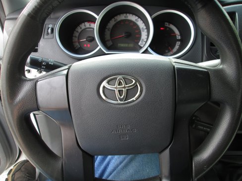 Used 2012 Toyota Tacoma 4x4 Regular Cab image 8