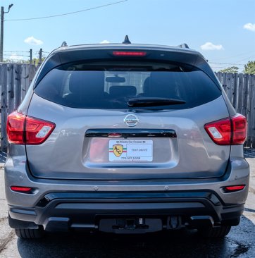 Used 2019 Nissan Pathfinder SL image 4
