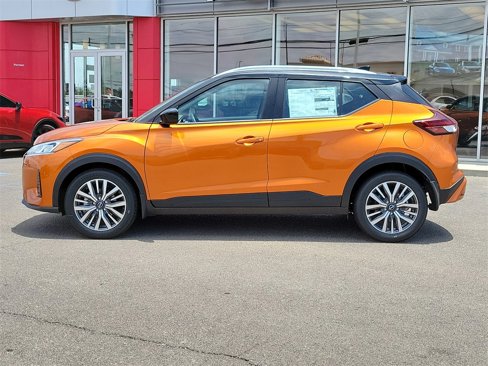 New 2024 Nissan Kicks SV image 6