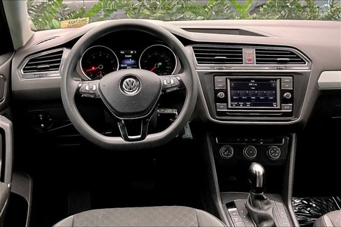 Used 2018 Volkswagen Tiguan S image 5