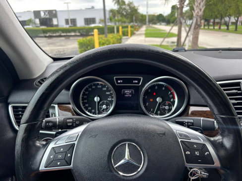 Used 2014 Mercedes-Benz ML 350 4MATIC w/ Premium 1 Package image 19
