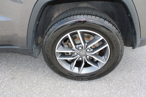 Used 2019 Jeep Grand Cherokee Limited image 13