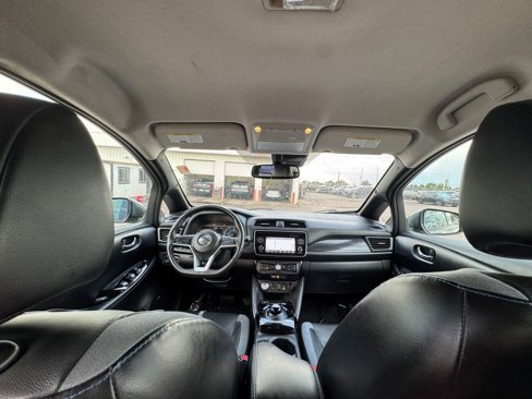 Used 2018 Nissan Leaf SL w/ SL Technology Package image 18