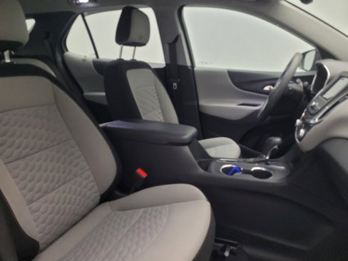 Used 2021 Chevrolet Equinox LS image 21