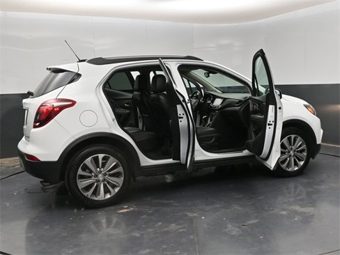 Used 2020 Buick Encore Preferred image 31