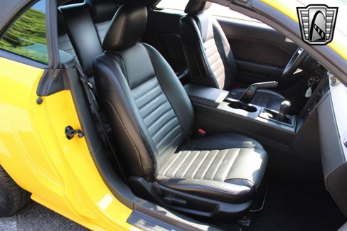 Used 2006 Ford Mustang GT image 18