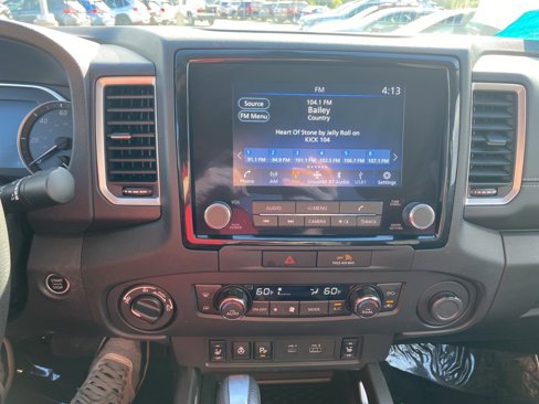 Used 2022 Nissan Frontier SV image 13