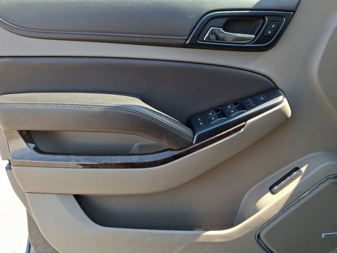 Used 2018 Chevrolet Tahoe LT image 14