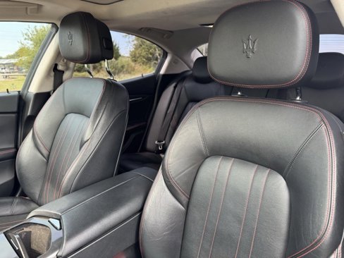 Used 2018 Maserati Ghibli image 11