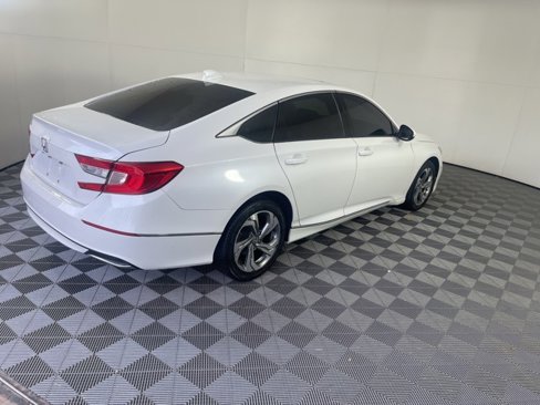 Used 2019 Honda Accord EX image 8