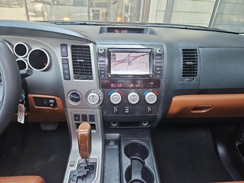Used 2013 Toyota Tundra Limited image 29