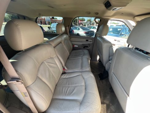 Used 2001 Chevrolet Tahoe LT w/ LT Preferred Equipment Group image 12