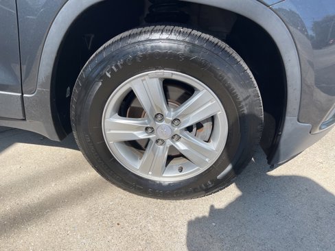 Used 2019 Chevrolet Trax LS w/ Tint and Cruise Package image 16